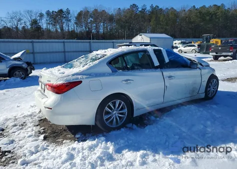 2015 Infiniti Q50 Hybrid Premium z USA, uszkodzony, nr VIN JN1AV7AP9FM790865